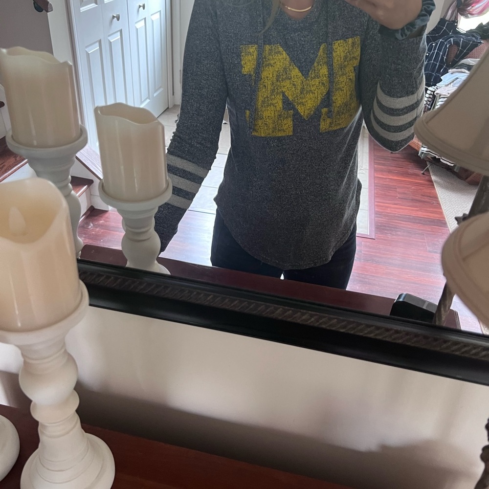 Michigan long sleeve shirt with hood